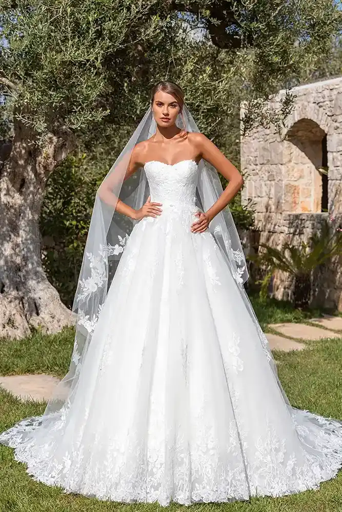 Divina Sposa 16